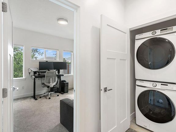 3rd image of 2991 S Elgin Hill Ct