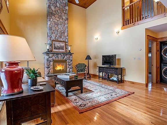 3rd image of 13 Barkeater Way Unit 3
