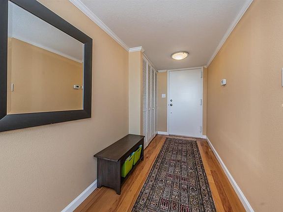 5th image of 632 Edgewater Dr Unit 737
