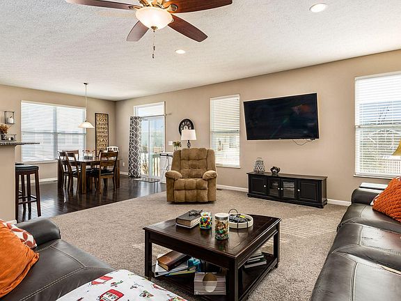 5th image of 105 Woolard Park Dr SW