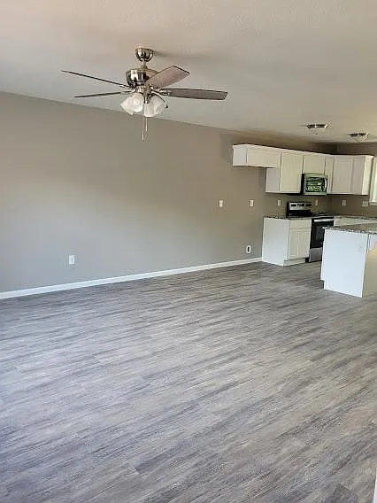 321 N Dogwood Pl — Photo 3
