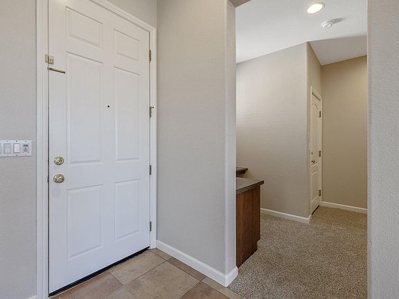4th image of 648 N Magna Carta Avenue