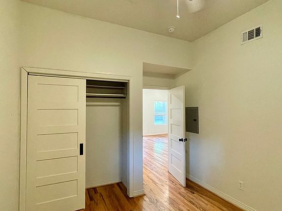 5th image of 700 Woodlawn Ave #3