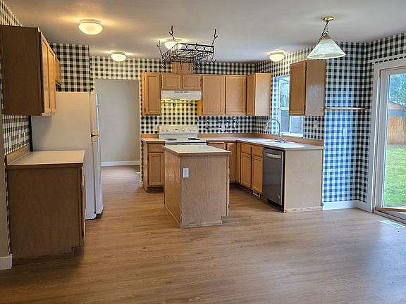 4th image of 25324 153rd St E