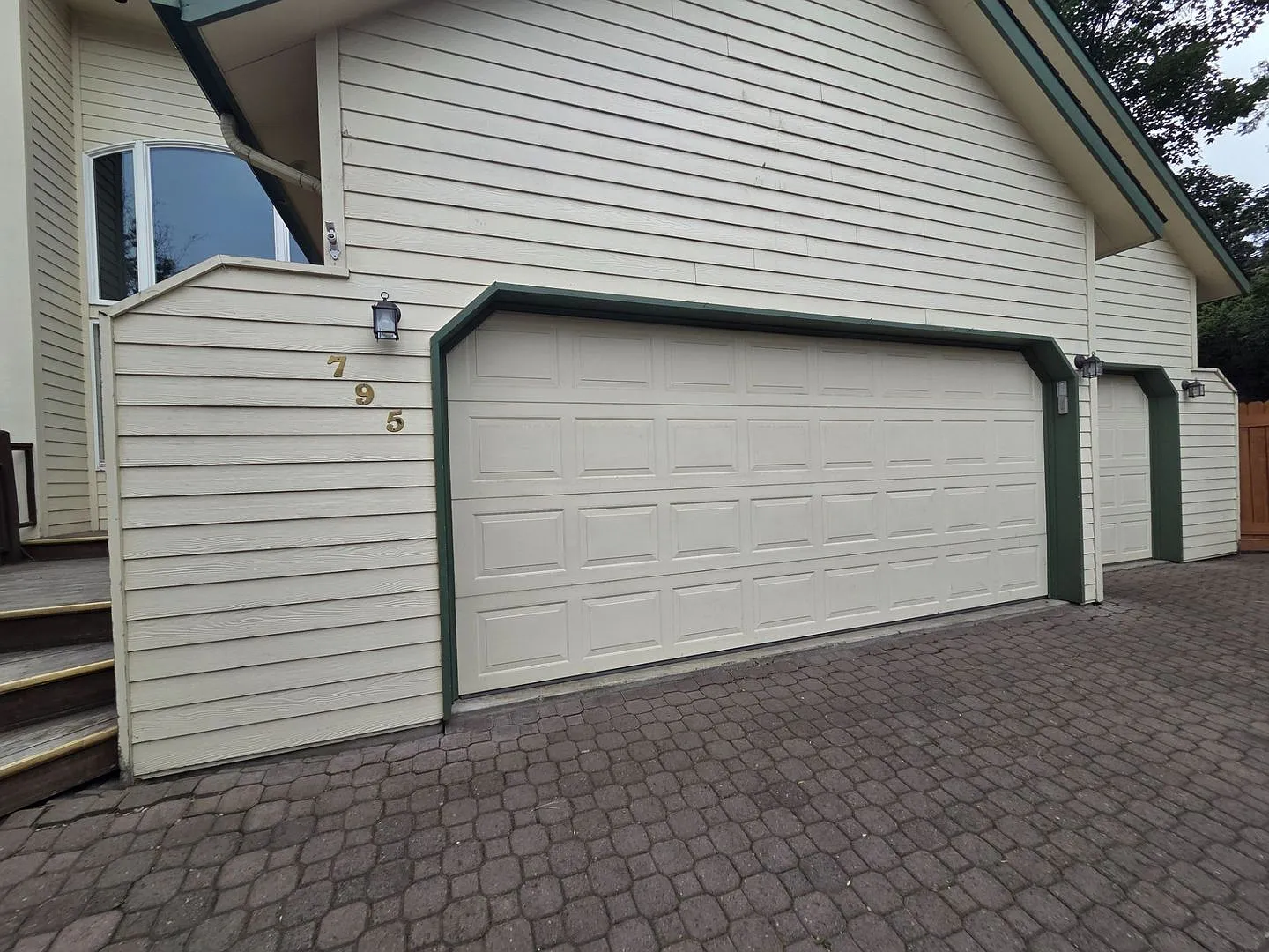 Spacious 4 Bed/2.5 Bath Home on Cul-De-Sac - NE Bend — Photo 2