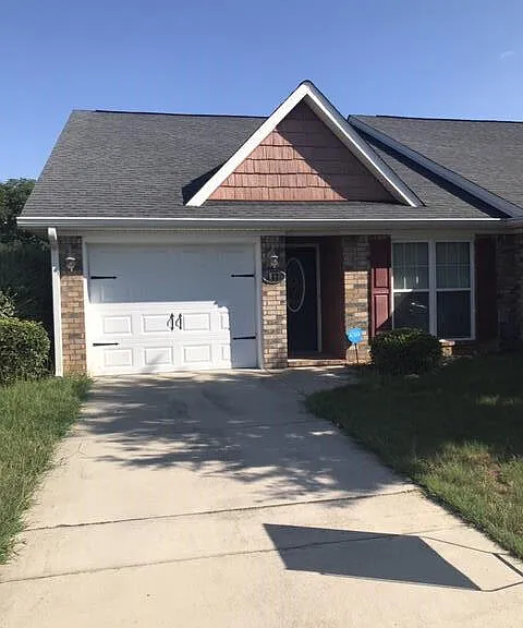 847 Bryan Cir — Photo 1