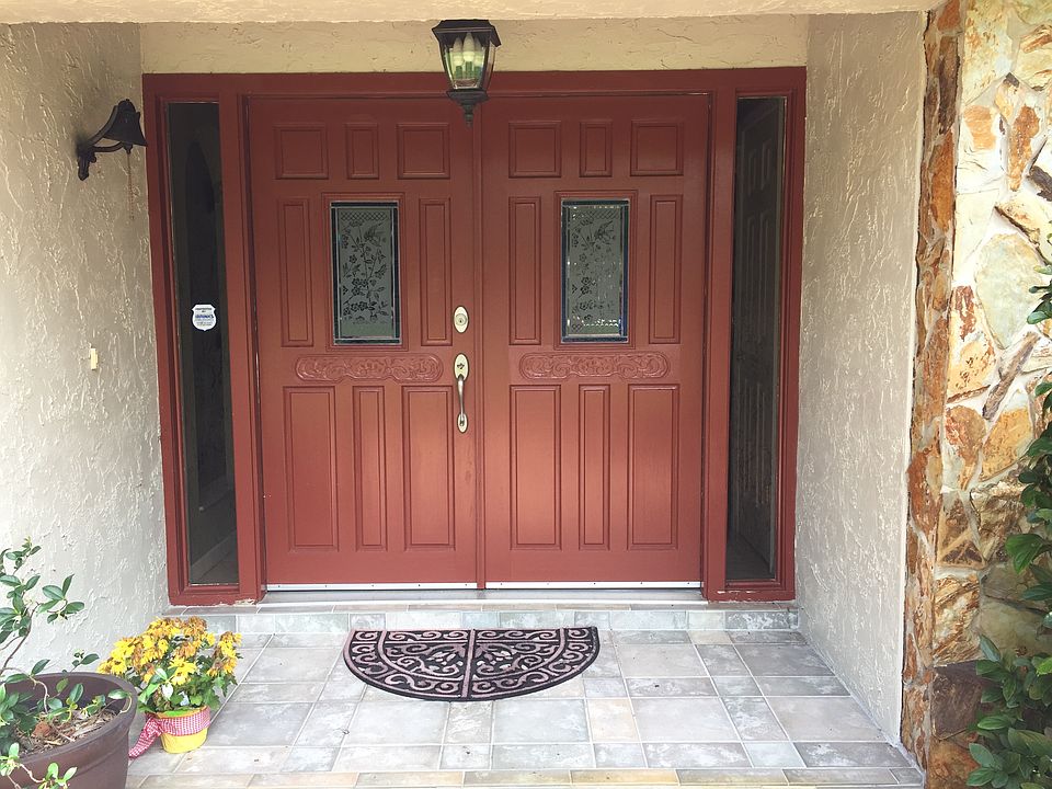 2nd image of 504 Hidden Lake Dr