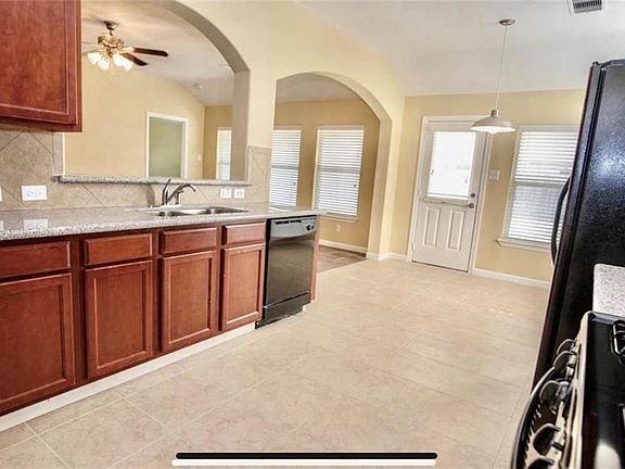 5th image of 10906 Barker Gate Ct