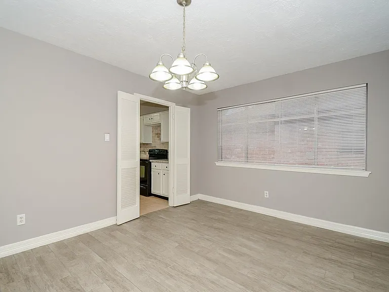 8319 Bird Run Dr — Photo 15
