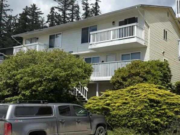 26215 Central Ave NE #101, Kingston, WA 98346