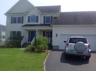 45 Dairy Ln, South Burlington, VT 05403