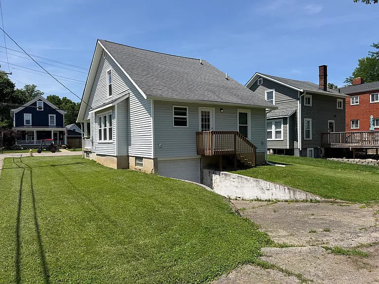 804 Forest Ave — Photo 3