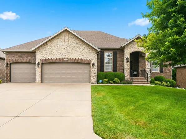 1646 N Waterstone Avenue, Springfield, MO 65802