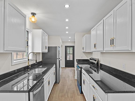 4th image of 1300 N 34th Ave
