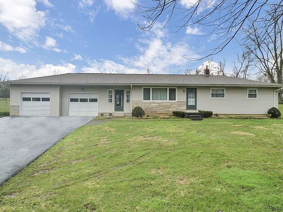2nd image of 400 Rainbow Dr NW