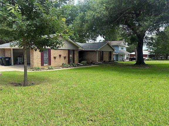2nd image of 701 Adams Dr