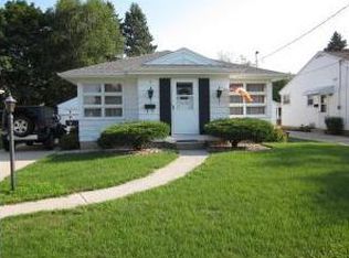 2113 35th St, Two Rivers, WI 54241