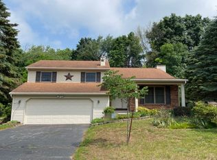 3822 Coachman Dr, Lambertville, MI 48144