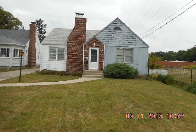 1st image of 1404 S Burlington Dr