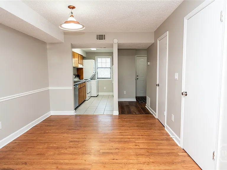 290 Appleby Dr #252 — Photo 11