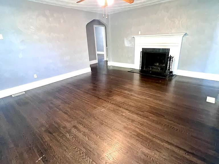 210 Pennsylvania Ave #1 — Photo 3
