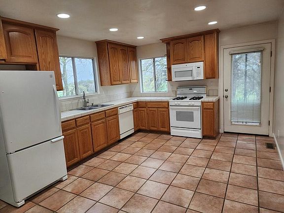5th image of 10301 Buena Vista Dr