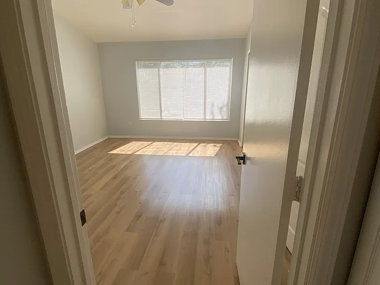 1307 Throckmorton Dr — Photo 42