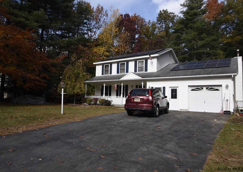 1st image of 92 Nicole Dr