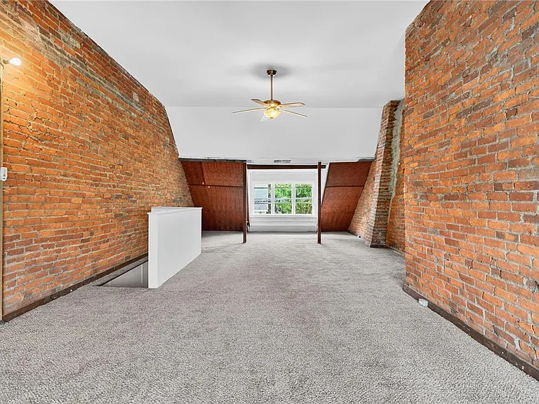 23 W Center St — Photo 35