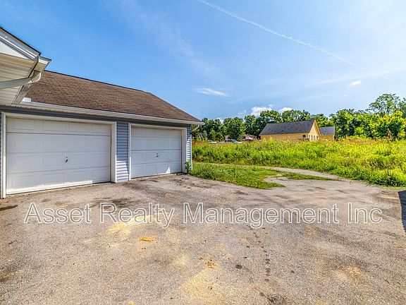 5th image of 152 Red Bud Ln