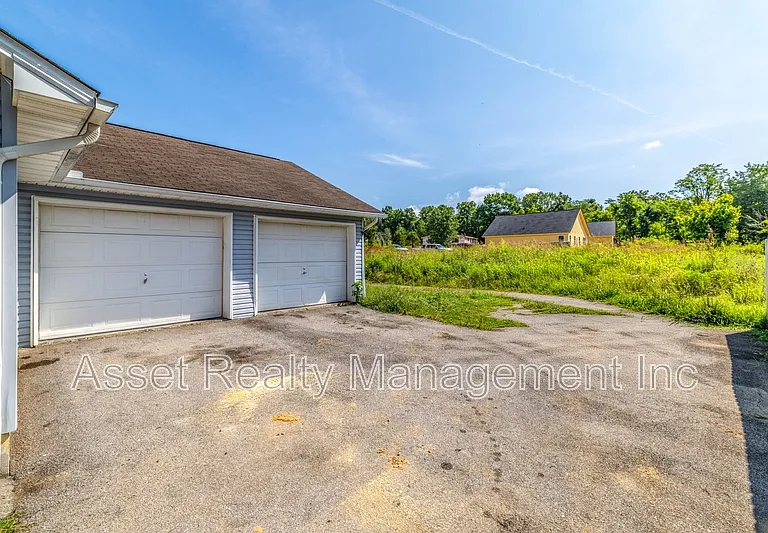 152 Red Bud Ln — Photo 5
