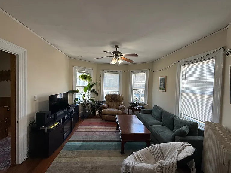 75 Leicester St #75 — Photo 7