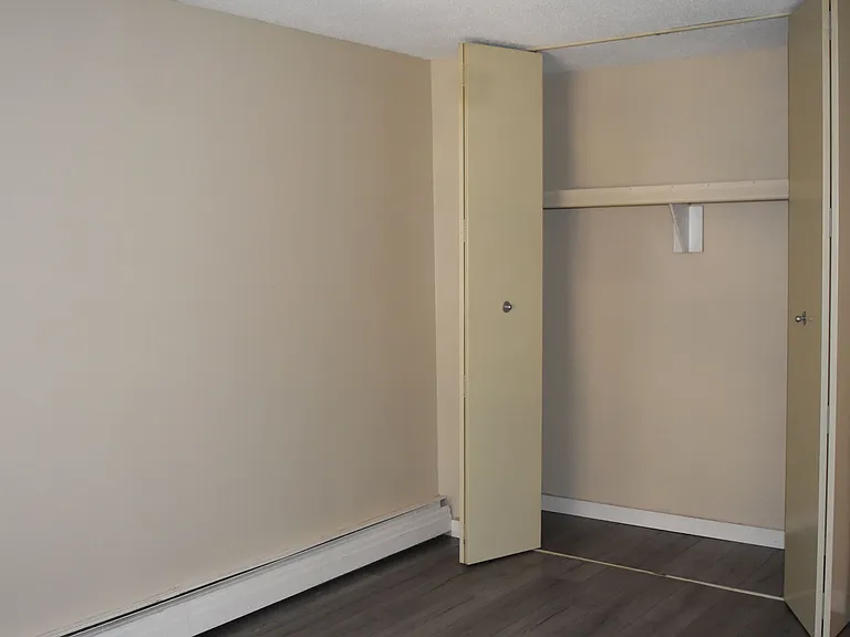 820 5th Ave SW — Photo 13