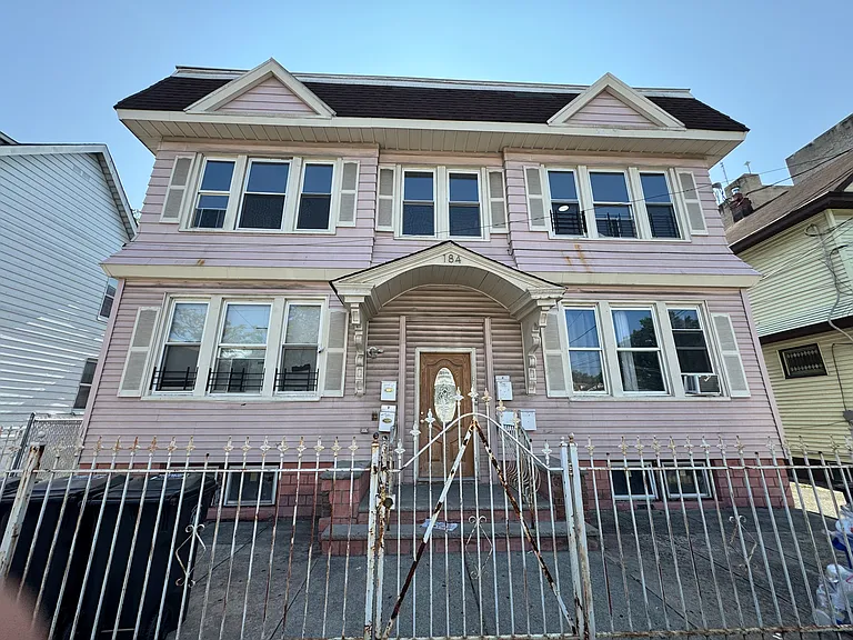 184 Norwood St #2L — Photo 13