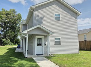 716 S Center St #B, Terre Haute, IN 47807