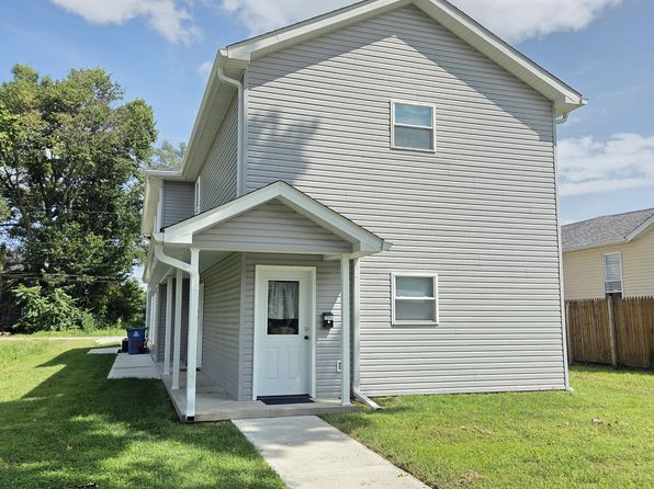716 S  Center St # B, Terre Haute, IN 47807 – 3-bedroom rental in Terre Haute