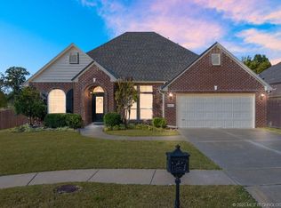 4501 E 142nd St S, Bixby, OK 74008