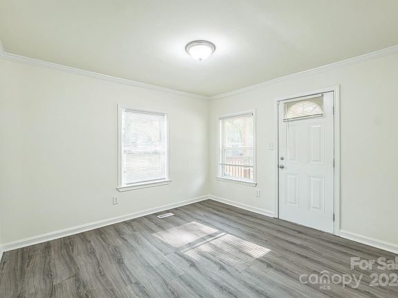 5th image of 1405 W Rankin Ave