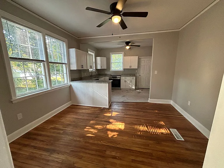 3428 Rosewood Dr — Photo 5