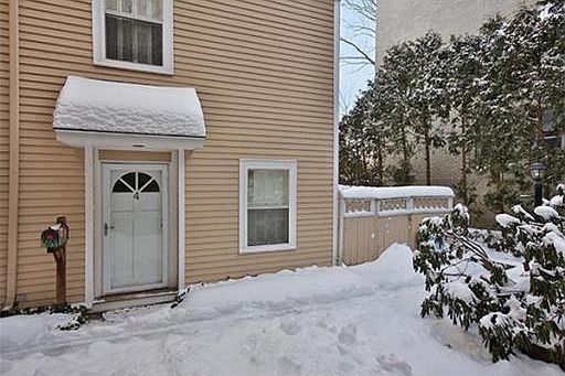 2nd image of 16 Colliston Rd APT 4