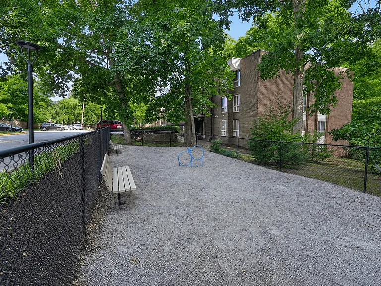 The Forest Apartments — Photo 31