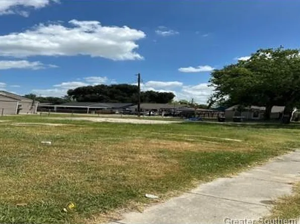 1820 Eleanor St, Lake Charles, LA 70615