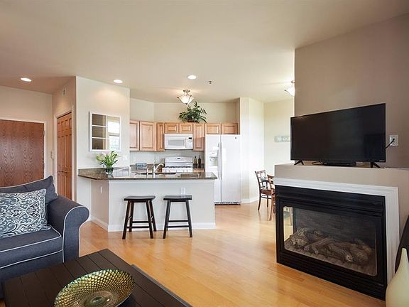 3rd image of 6069 S Dune Harbor Dr