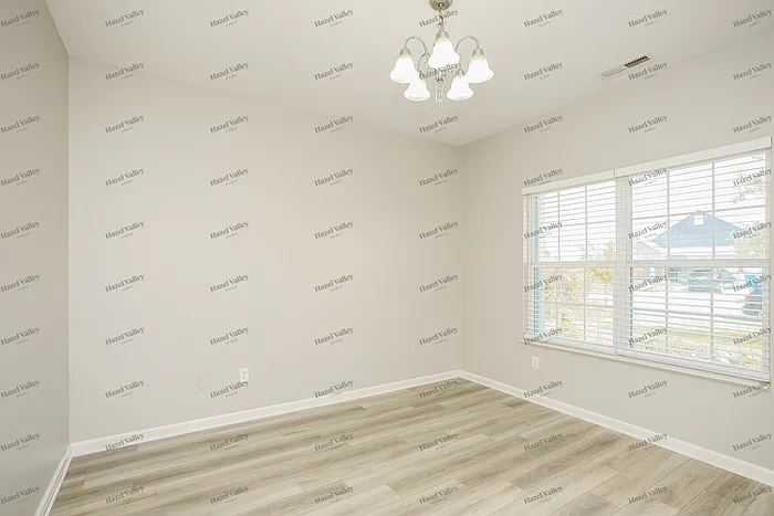 3 bed, 2.0 bath, 1618 sqft, $1,750 — Photo 4