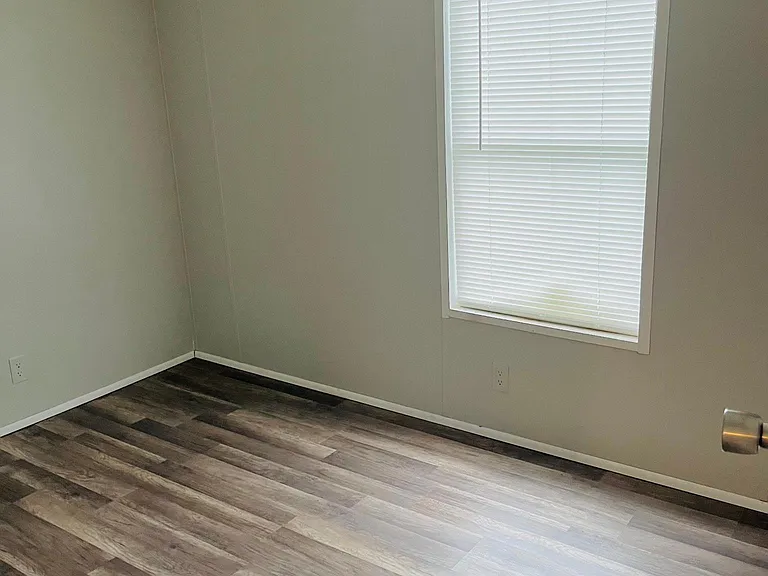 585 Quarno Rd — Photo 14