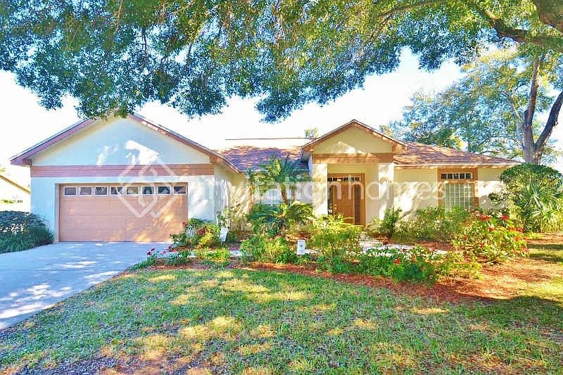 3942 Appletree Dr