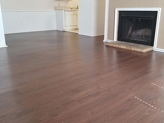 4th image of 1103 Airline Dr APT 2