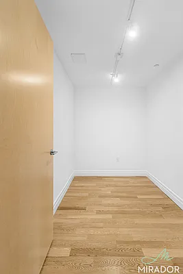 Rented by Mirador Real Estate | media 9