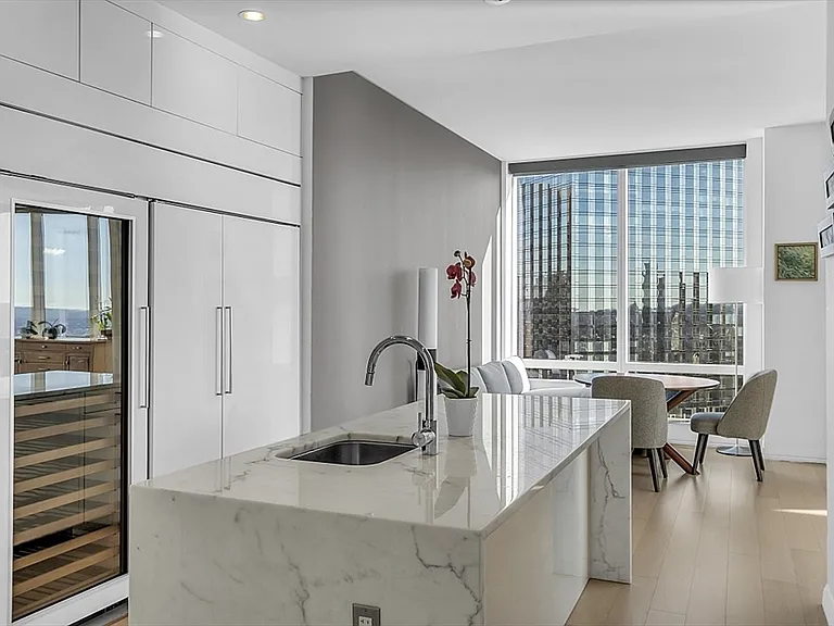 1 Franklin St #4606 — Photo 12