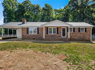 4609 Paradise Ln, Winston Salem, NC 27101